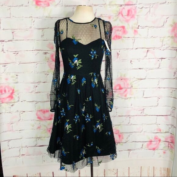 Taylor black long sheer sleeves embroidered dress - Picture 5 of 13